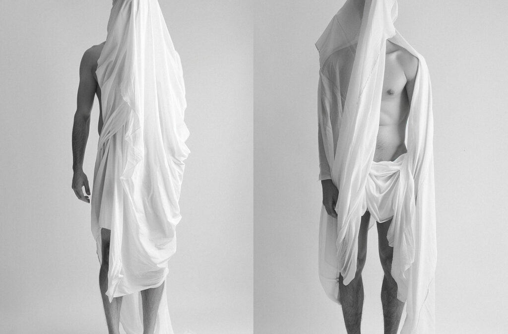 mercury1399 photo standing men with white silk fabric cover the 0308dae0 4155 4d0a 91d5 6756226d8391